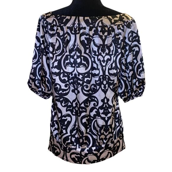 White House Black Market Cream and Black Pattern Top with Elbow Length Sleeves S - Picture 4 of 13